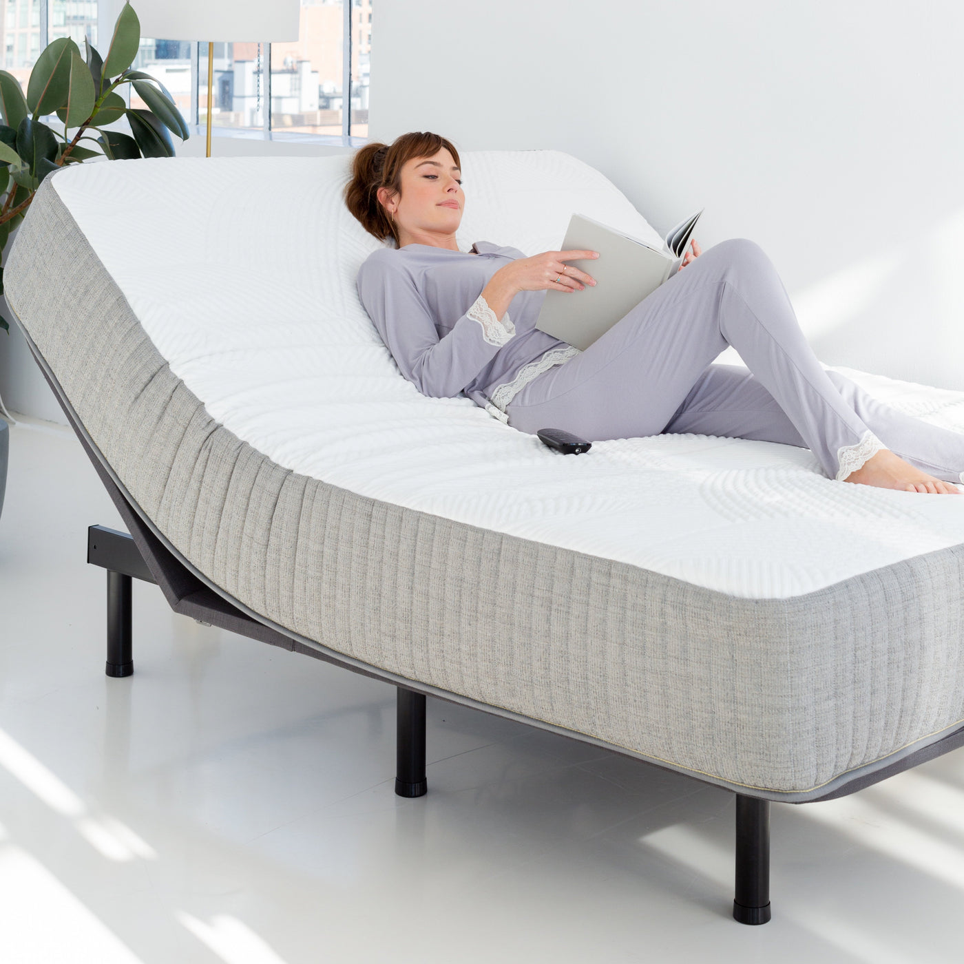 Contour Cool Leg Pillow with Innovative Cooler Memory Foam Construction