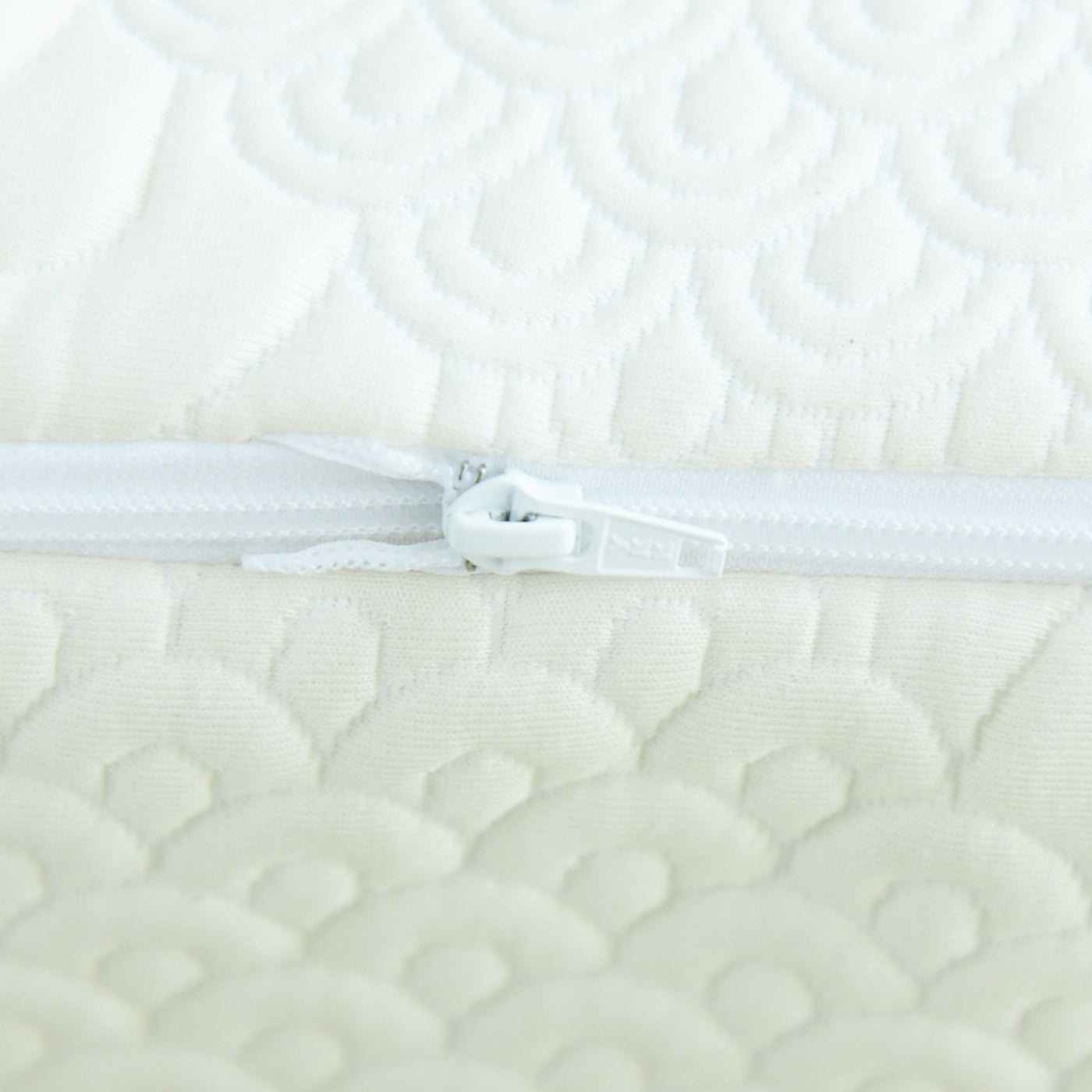 https://www.brentwoodhome.com/cdn/shop/products/BrentwoodHomeEcoAirBabyCribMattress5_1400x.jpg?v=1617083077