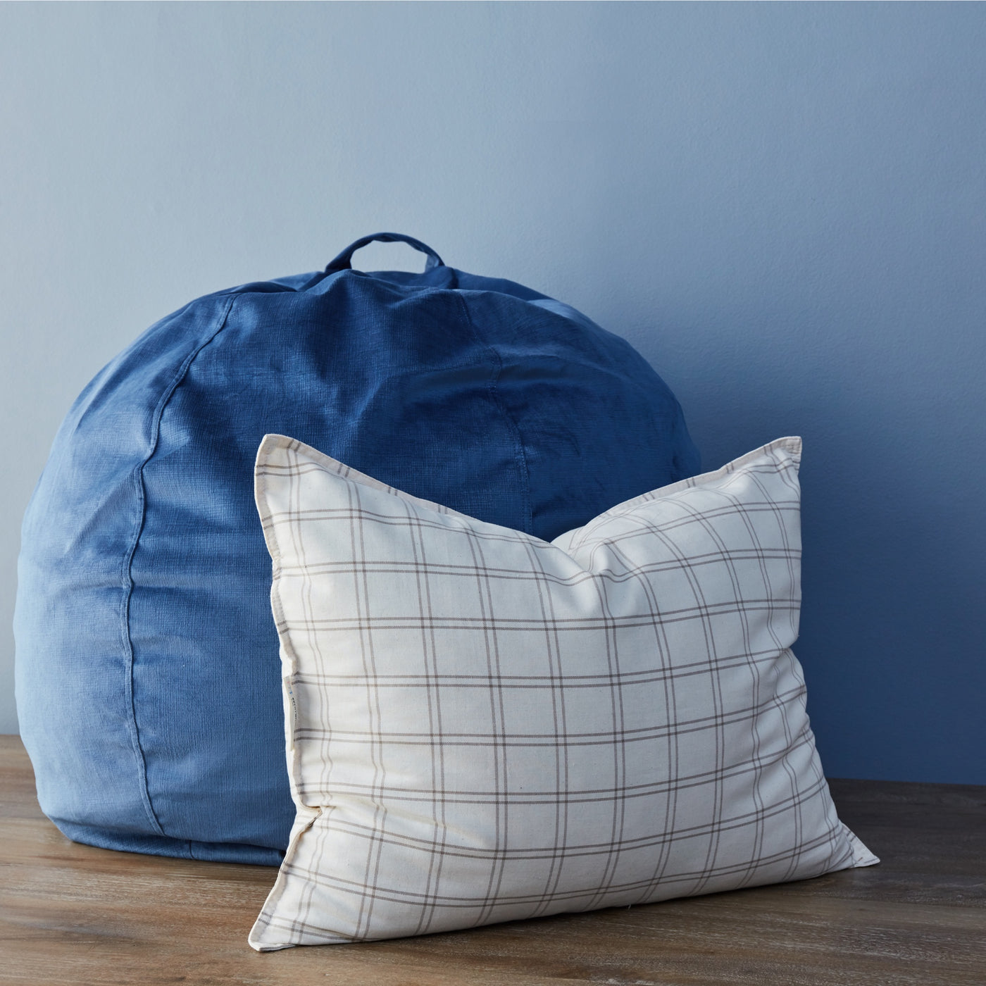 https://www.brentwoodhome.com/cdn/shop/products/BrentwoodHomeLilypadPillow5_1400x.jpg?v=1617392170