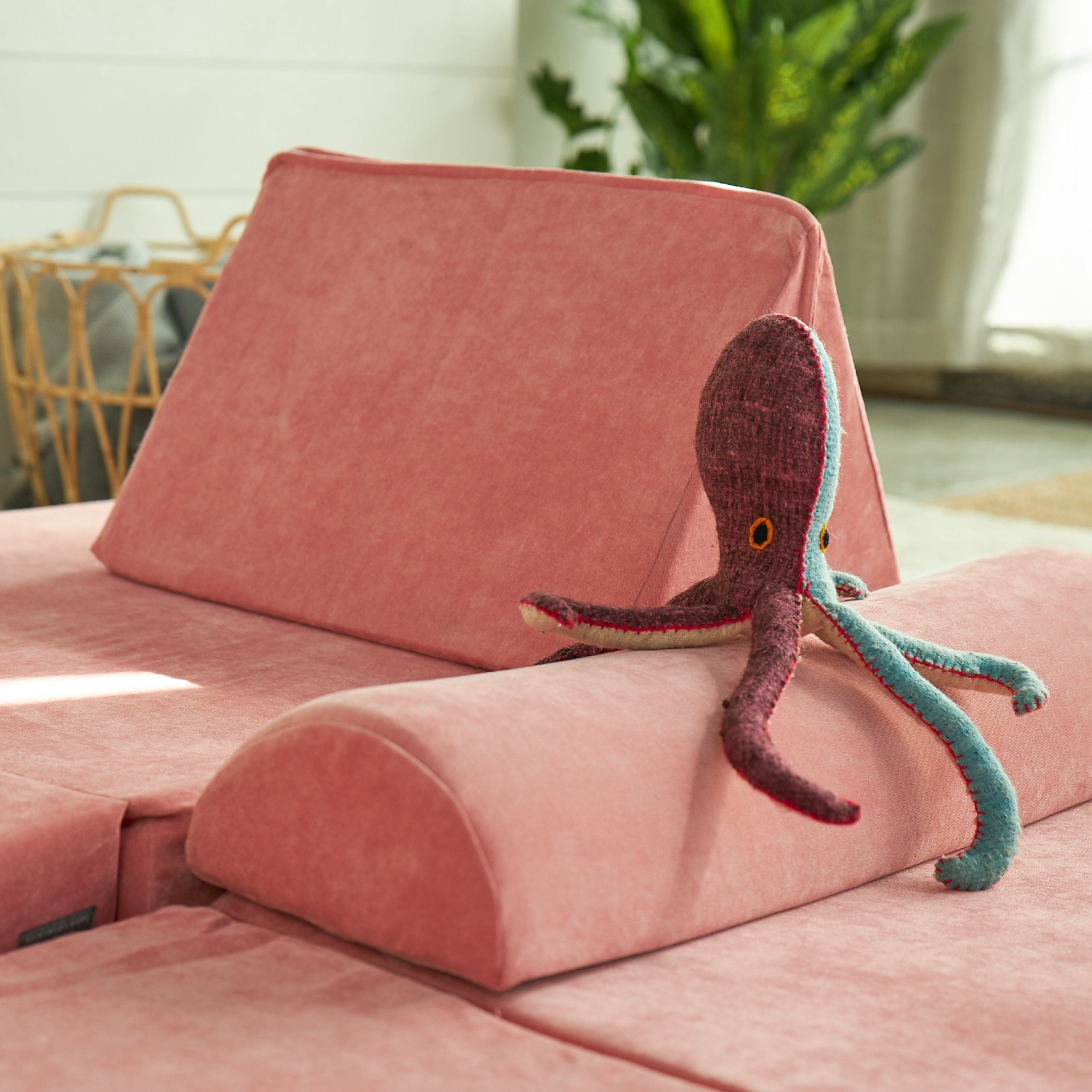 lounger – Brentwood Home